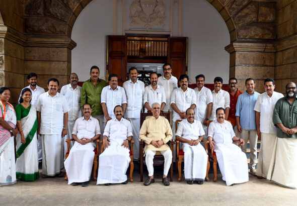 കേരള മുഖ്യമന്ത്രിയുടേയും മന്ത്രിമാരുടേയും വകുപ്പുകള്‍